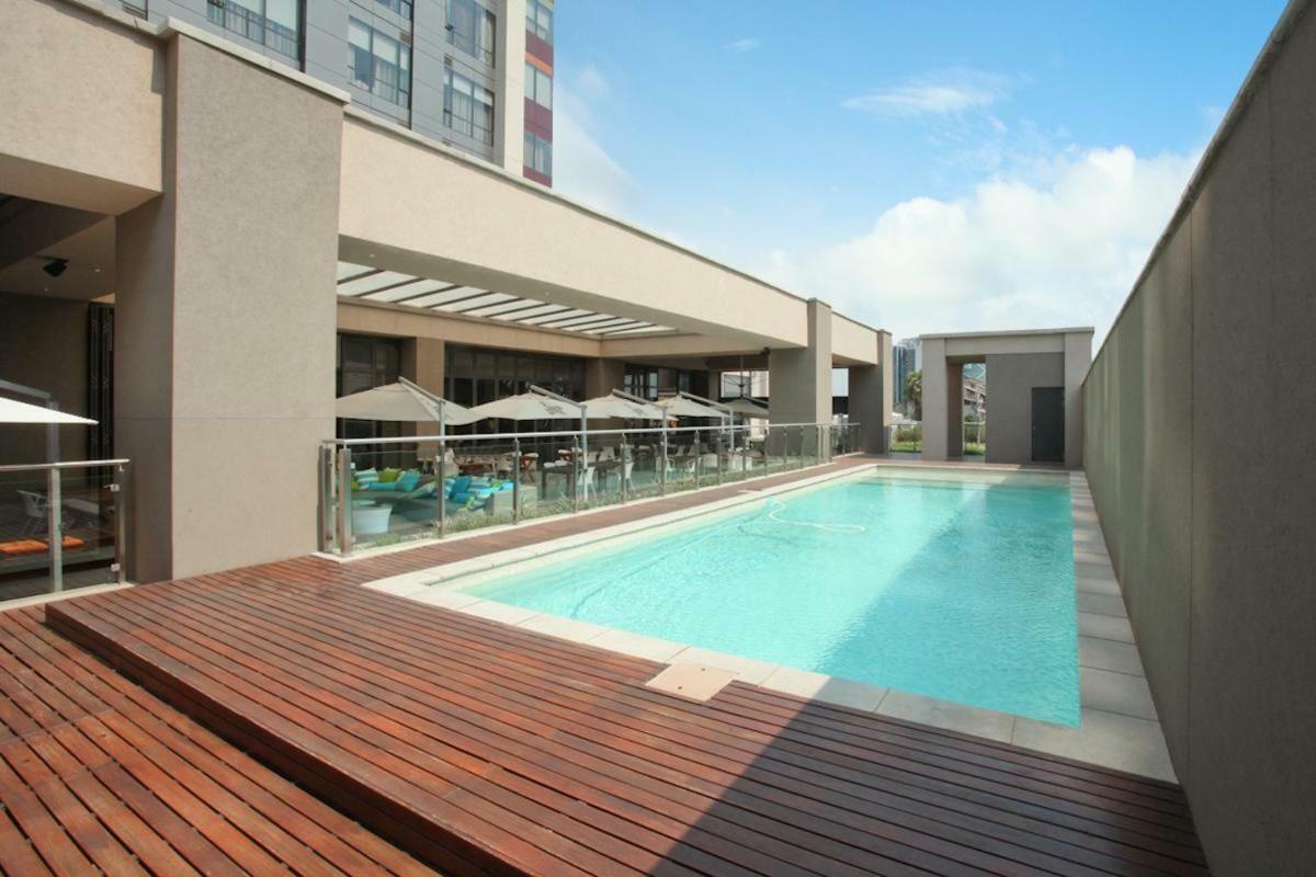 Sandton Skye Suites 요하네스버그 외부 사진