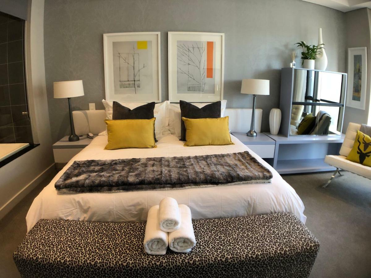 Sandton Skye Suites 요하네스버그 외부 사진