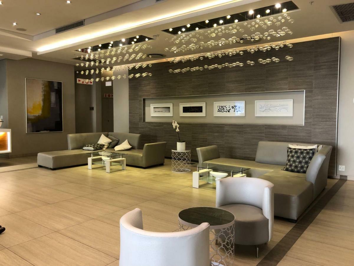 Sandton Skye Suites 요하네스버그 외부 사진